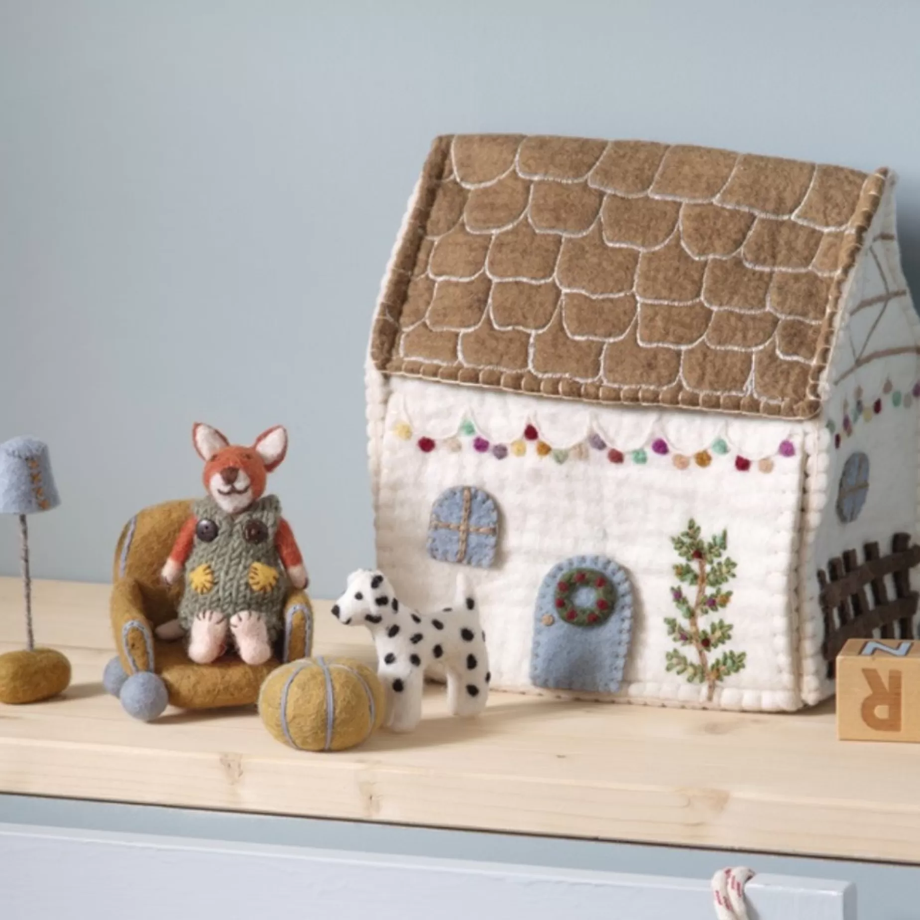 En Gry & Sif Children'S Figurines - Festive Fox House | Felt Figurines